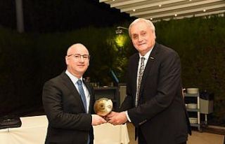 Kaymakam Hasan Yaman’a veda yemeği