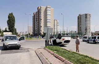 Kaza yapan otomobil takla attı: 3 yaralı