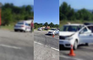 Kazada faciadan dönüldü; 1‘i çocuk 4 kişi yaralandı