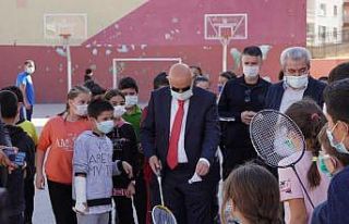 Keçiören Belediyesinden okullarda ‘cam pota’...