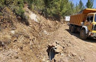 Kemer’de yayla yollarına bakım çalışması
