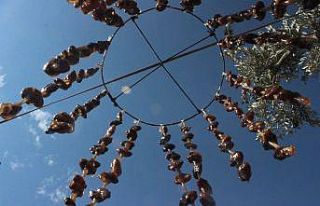 Kilis’te cevizli sucuk üretimi başladı