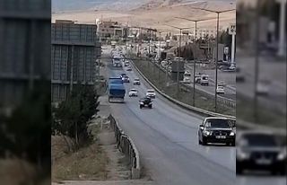 Kilit kavşakta korku dolu anlar: Ters yöne giren...
