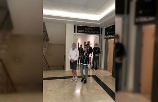 Kiraladıkları aracı sahte plaka ile satıp, sonra...