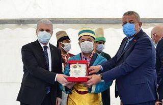 Kırşehir’de İlin Ahisine Şed Kuşatılarak Ödülü...