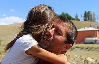 Kızlarının eğitimi için ölümü göze alan babanın...