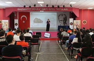 Kolej öğrencilerine  farkındalık semineri