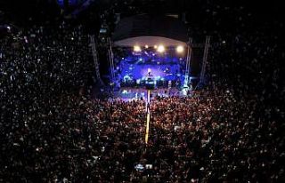 Konsere geç kalan Koray Avcı’nın imdadına motosikletli...