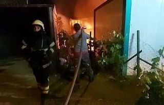 Konteyner alevlere teslim oldu