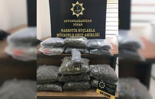 Kontrol amaçlı durdurulan araçtan 13 kilo 640 gram...