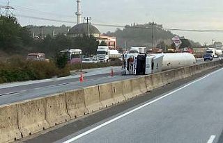 Kontrolden çıkan gaz yüklü tanker yan yattı