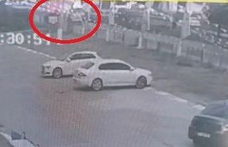 Kontrolden çıkan tır dereye uçtu: 2 yaralı