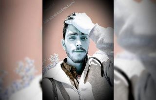 Kontrolden çıkıp devrilen motosiklet sürücüsü...