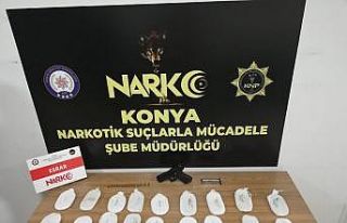 Kovalamaca sonucu yakalanan otomobilden esrar çıktı