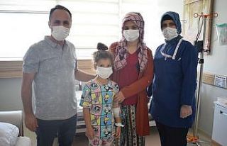 Küçük kız böbrek taşlarından PNL operasyonu...