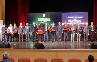 Kültür sanat ve hizmet ödülleri sahipleri buldu