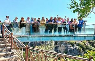 Kursiyer kadınlara gezi ödülü