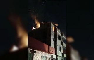 Madde bağımlısı genç evi ateşe verdi