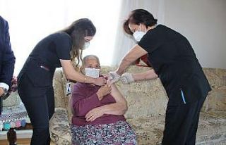 Maltepe’de 65 yaş üstü vatandaşlar aşı olmaları...