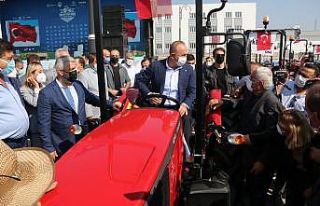 Manavgat yangınında traktörleri yanan 16 aileye...