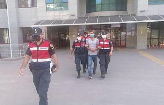 Manavgat’ta ormanı yakarken suçüstü yakalanan...