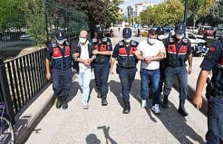 Markette uyuşturucu ve sahte alkol satan kardeşlere...