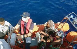 Marmaris ve Datça’da 40 düzensiz göçmen kurtarıldı