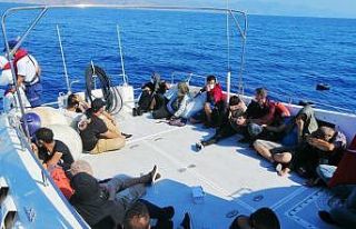 Marmaris’te 18 düzensiz göçmen kurtarıldı