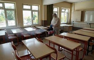 Melikgazi’deki okullar eğitim öncesi ilaçlandı