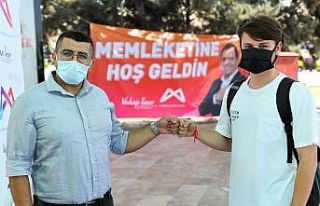 Mersin’de üniversite öğrencileri, ’memleketine...
