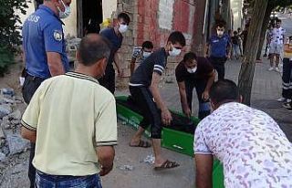 Metruk binada erkek cesedi bulundu