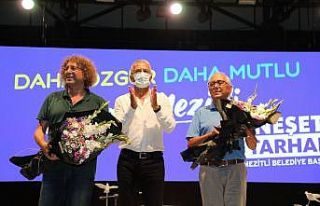 Mezitli’de şiirler, şarkılar ve güvercinler...