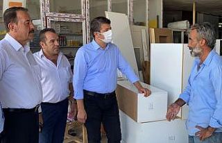 Milletvekili Tutdere, Kahta’da esnaflarla bir araya...