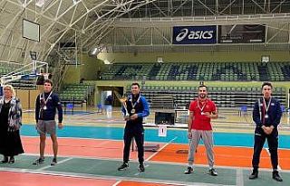 Milli eskrimci Enver Yıldırım’dan bronz madalya