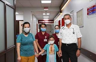 Minik kalpteki delik, Cerrahi’de tedavi edildi