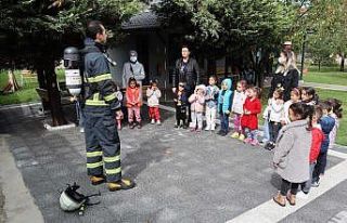 Miniklere yangın eğitimi