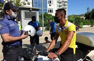 Motosiklet sürücülerine ceza yerine kask