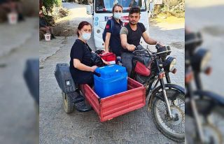 Motosikletle gidip, 108 kişiyi aşıladılar