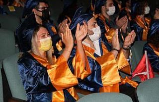 MSKÜ’de mezuniyet törenleri sürüyor