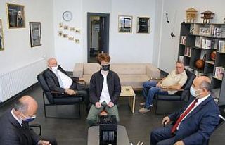 Müdür Başyiğit’en PCR Cihazı üreten öğrenciye...