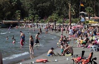 Muğla’da deniz sezonu bitmedi