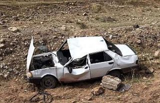 Nallıhan’da bir araç şarampole uçtu: 1’i ağır...