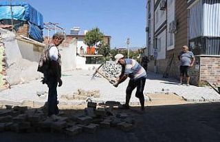 Nazilli’de yolları genişletme çalışmaları...
