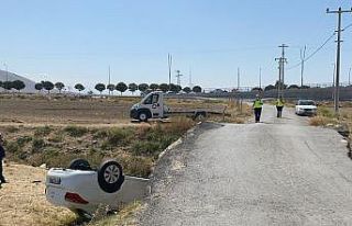 Niğde’de otomobil köprüden düştü: 1 yaralı
