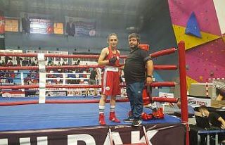 Nuri Eroğlu Büyük Erkekler ve Büyük Kadınlar...