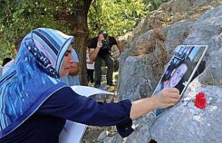 Oğlunun fotoğrafına her baktığında gözyaşlarına...