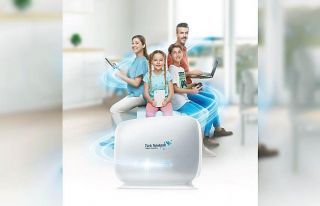 Öğrenciler yüksek hızlı internet ile okula geri...