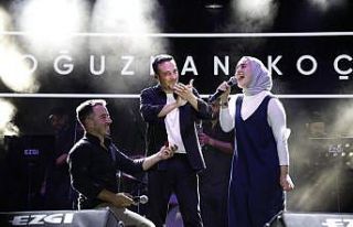 Oğuzhan Koç konserinde sürpriz evlilik teklifi