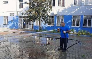 Okullar dezenfekte ediliyor