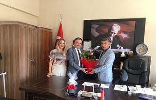 Okulların talepleri için dolaşıyorlar